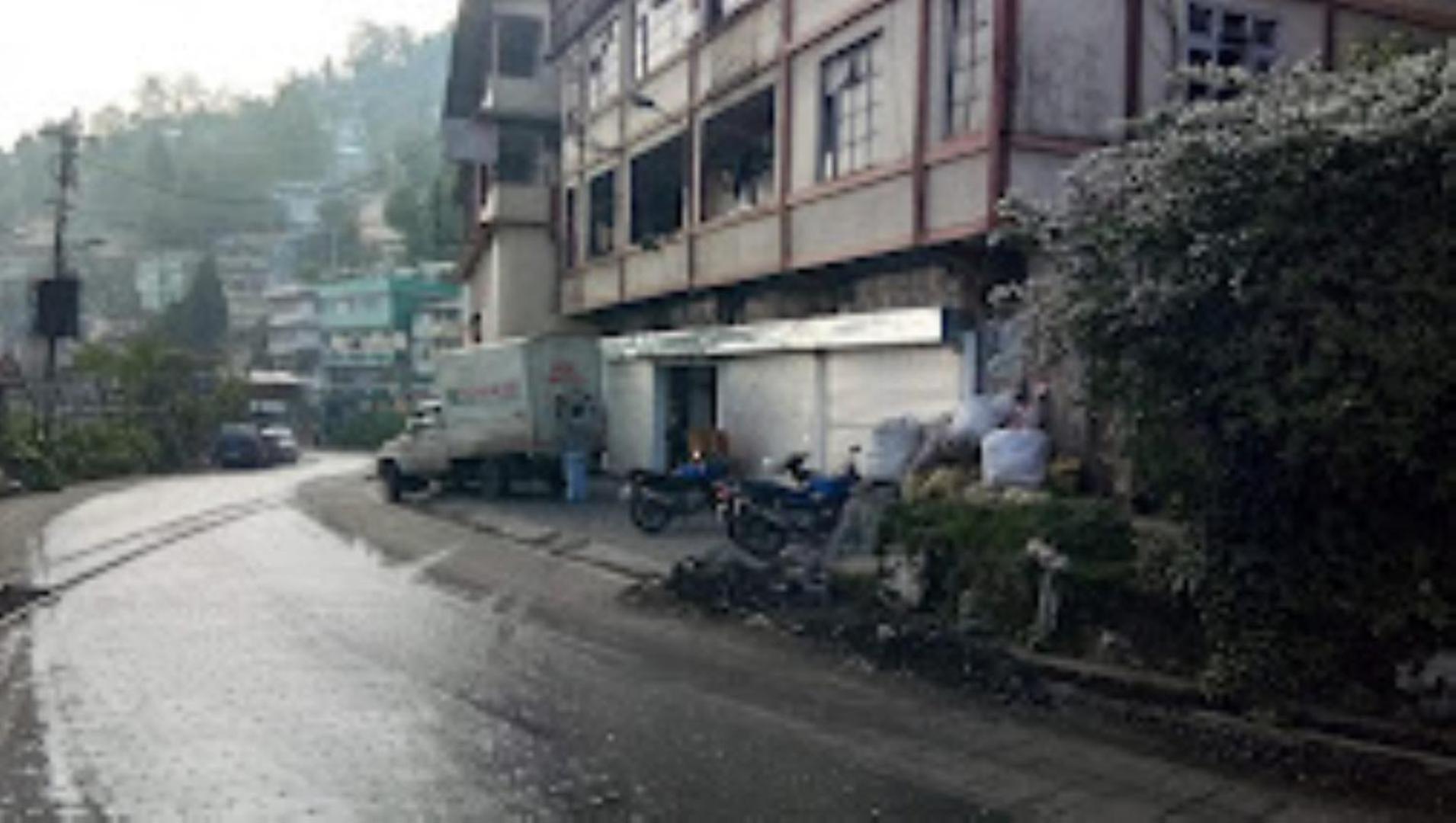 Hotel Himalayan Queen , Darjeeling Дарджилинг Экстерьер фото